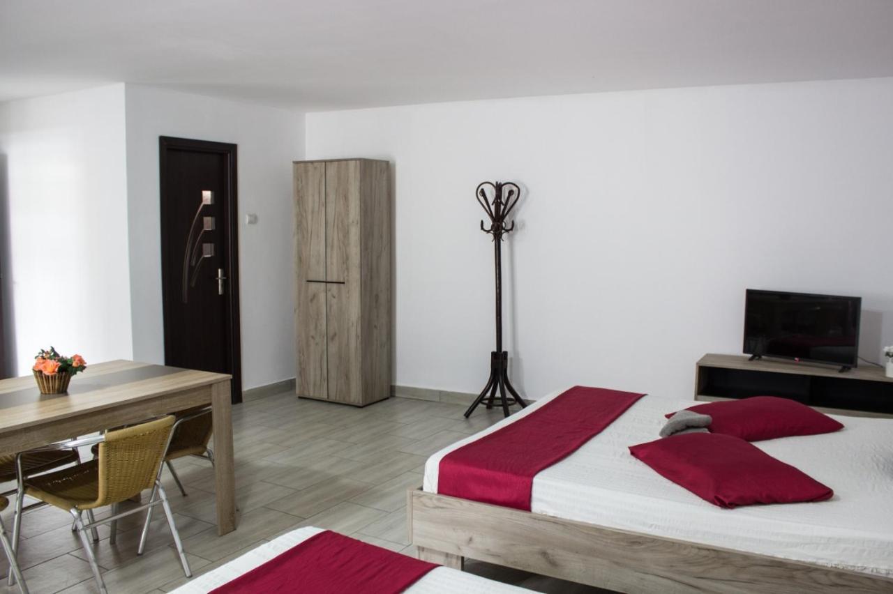 Daddy House Hotel Turda Exterior photo
