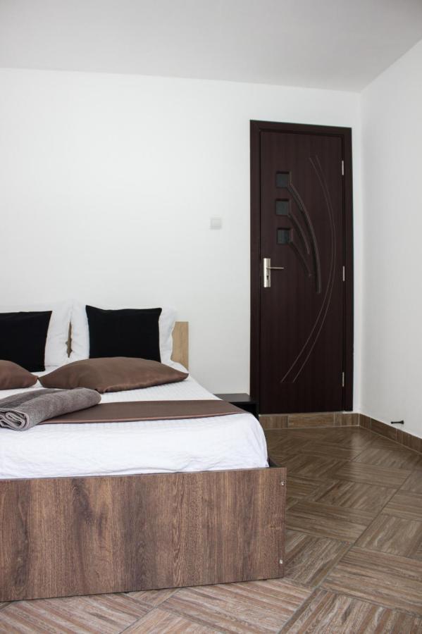 Daddy House Hotel Turda Exterior photo