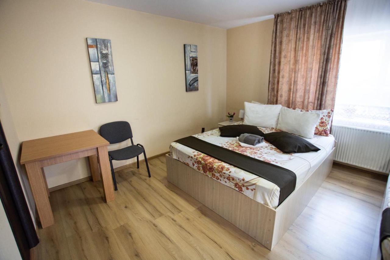 Daddy House Hotel Turda Exterior photo